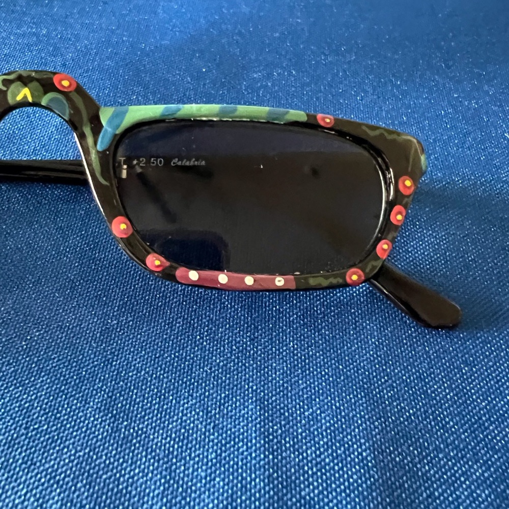 Calabrian Reader Sunglasses with Plastic Case - Picture 3 of 7